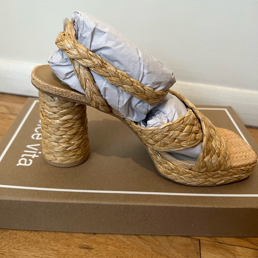 Dolce Vita Raffia Sandal - Picture 3 of 7